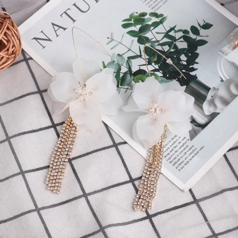 🤍new. resin flower tassel earrings - Picture 3 of 11